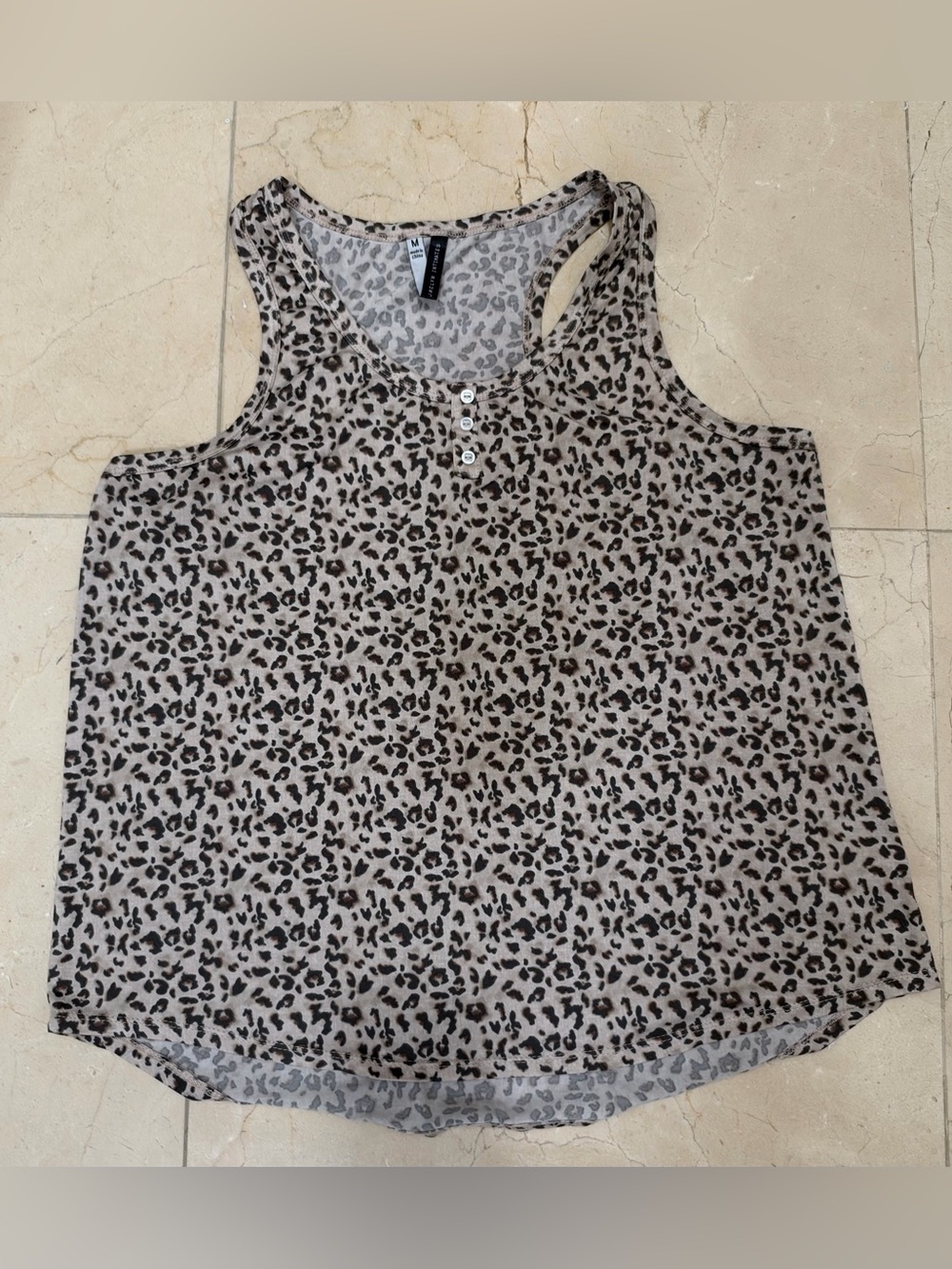 Jaclyn Smith leopard print tank top